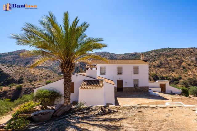 Finca rústica en Venta en Álora
