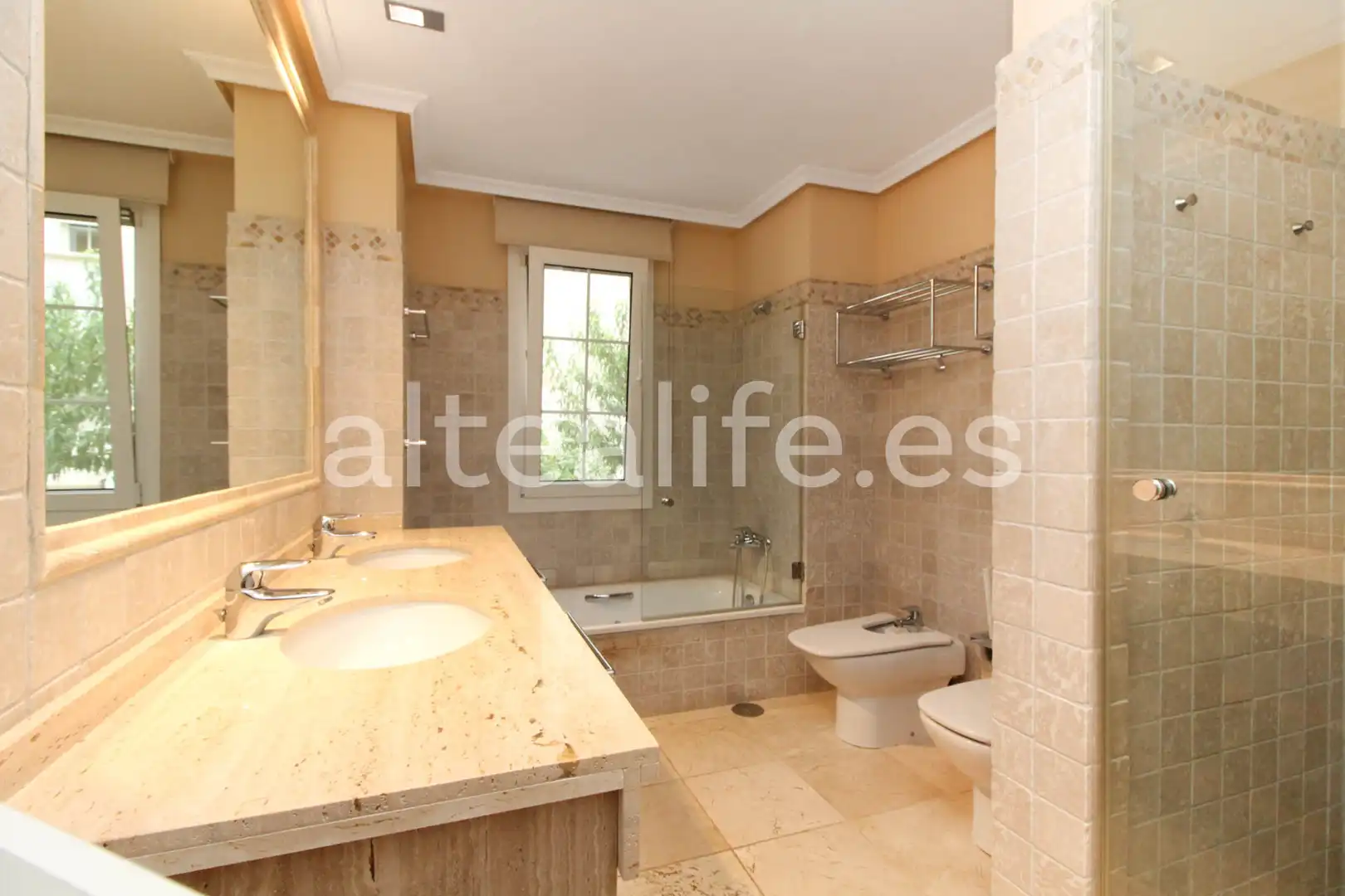 Baño de Apartamento en venta en Altea con Aire acondicionado, Calefacción y Jardín privado