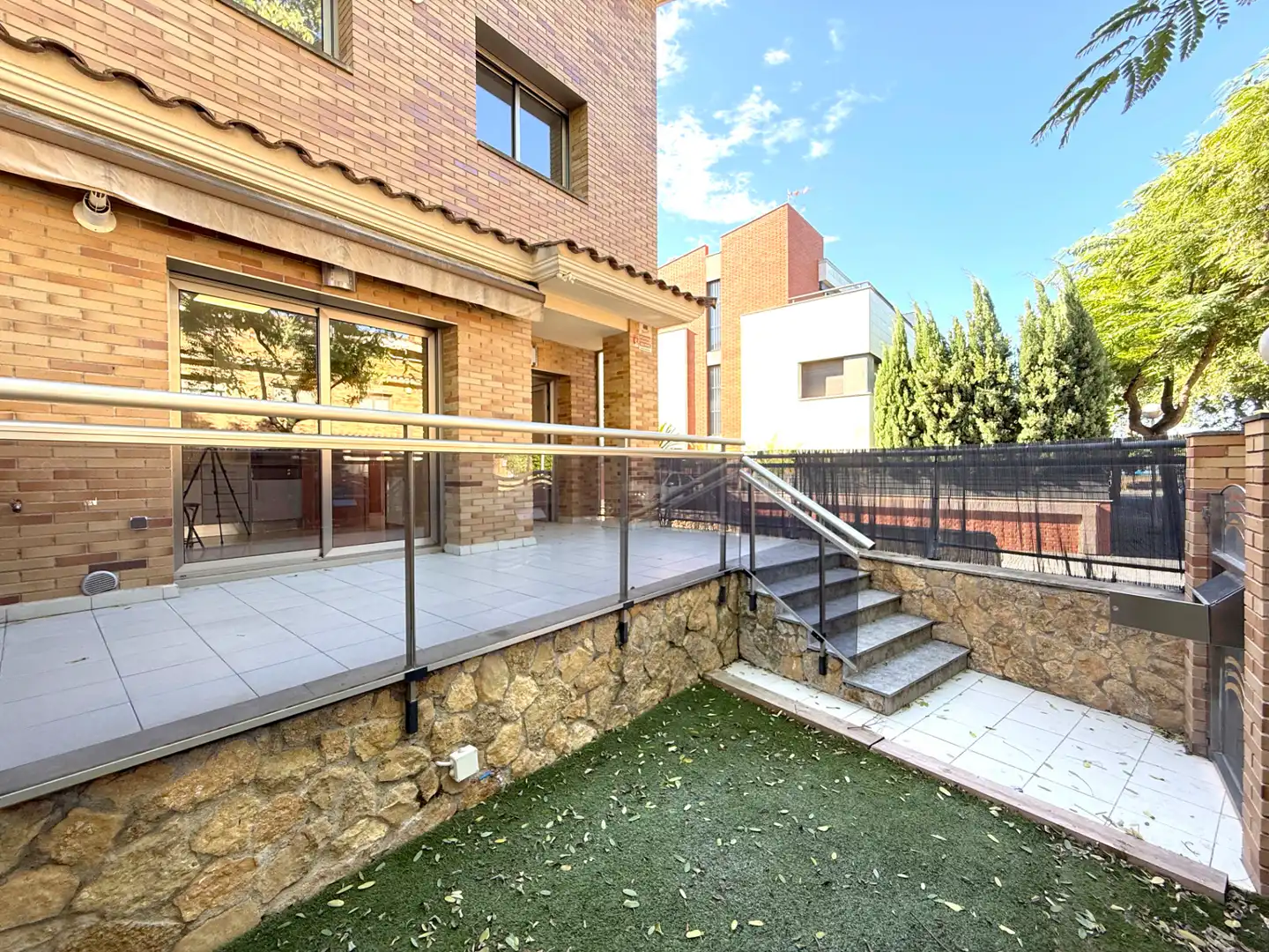 Semi-detached house with pool for sale in Carrer d'Escornalbou, imagen 50