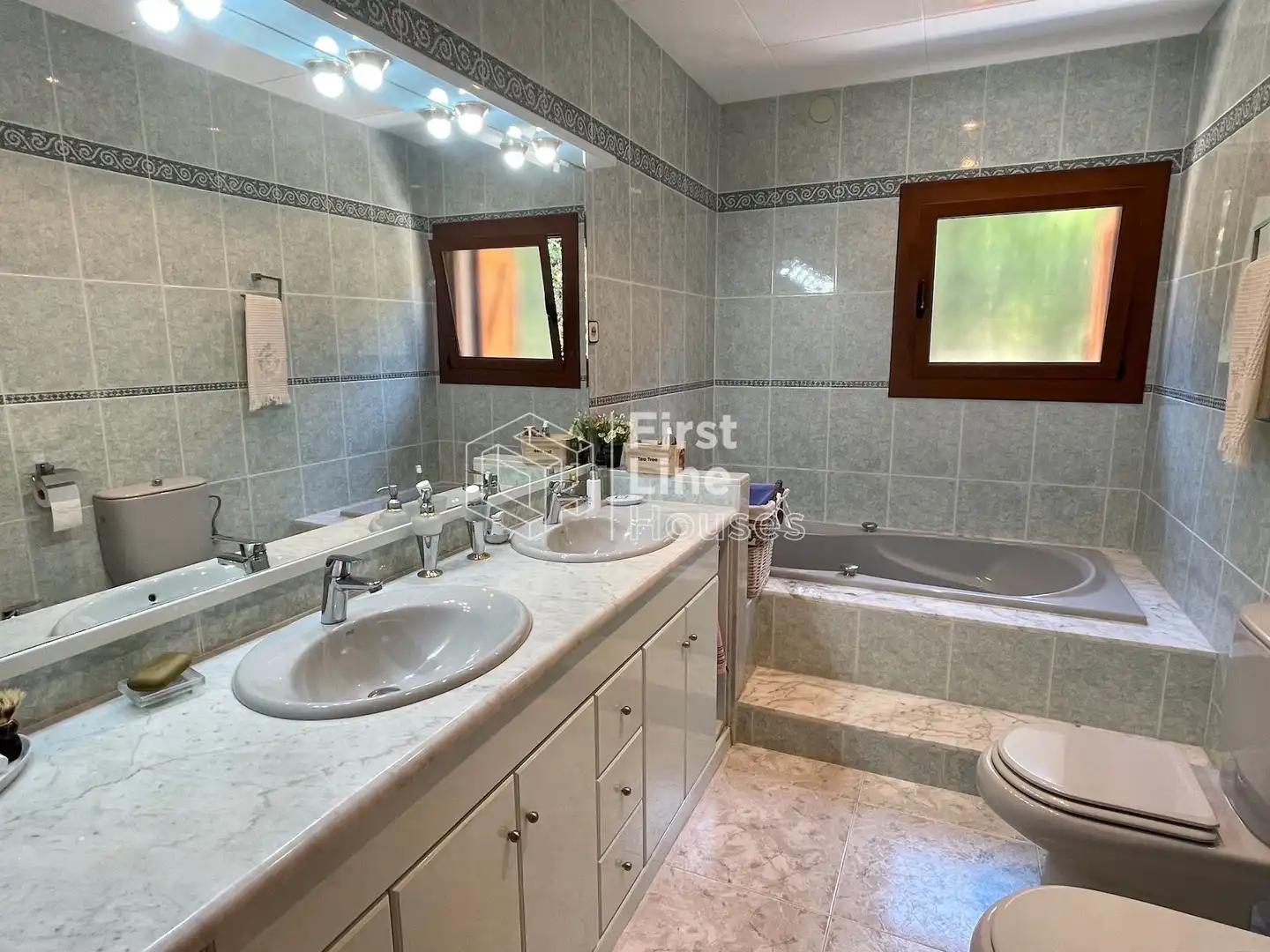 Bany de Casa o xalet en venda en Lloret de Mar amb Calefacció, Terrassa i Traster