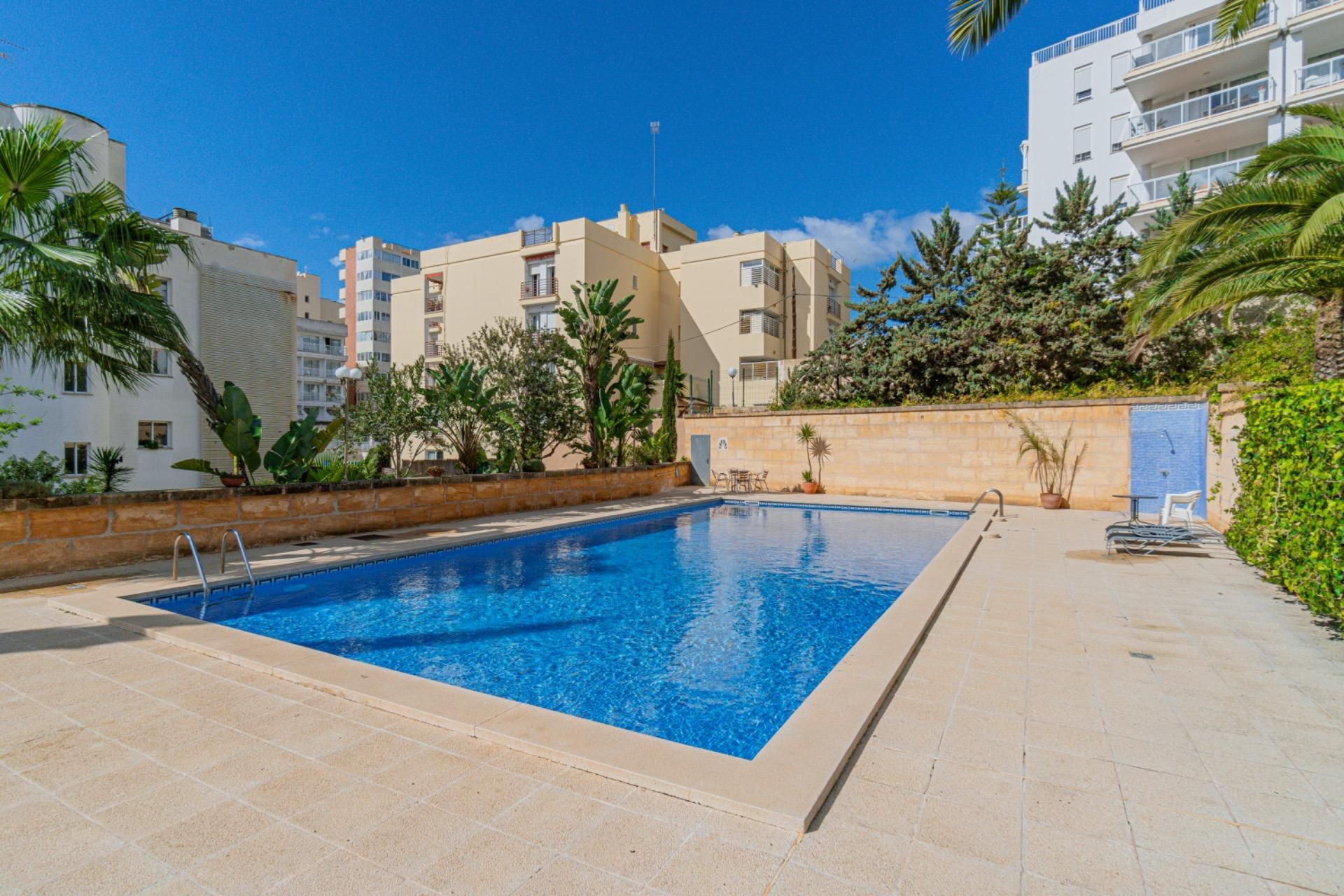 Piscina de Apartament en venda en  Palma de Mallorca amb Calefacció, Terrassa i Traster