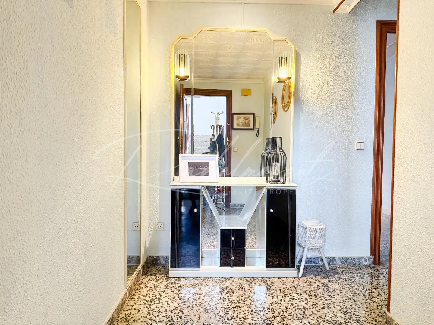 Flat for sale in Centre
