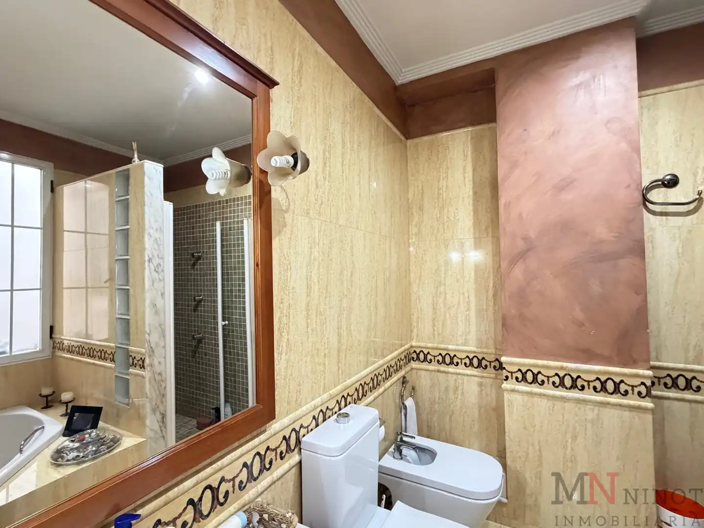 Bathroom of Flat for rent in Castellón de la Plana / Castelló de la Plana  with Heating, Parquet flooring and Furnished