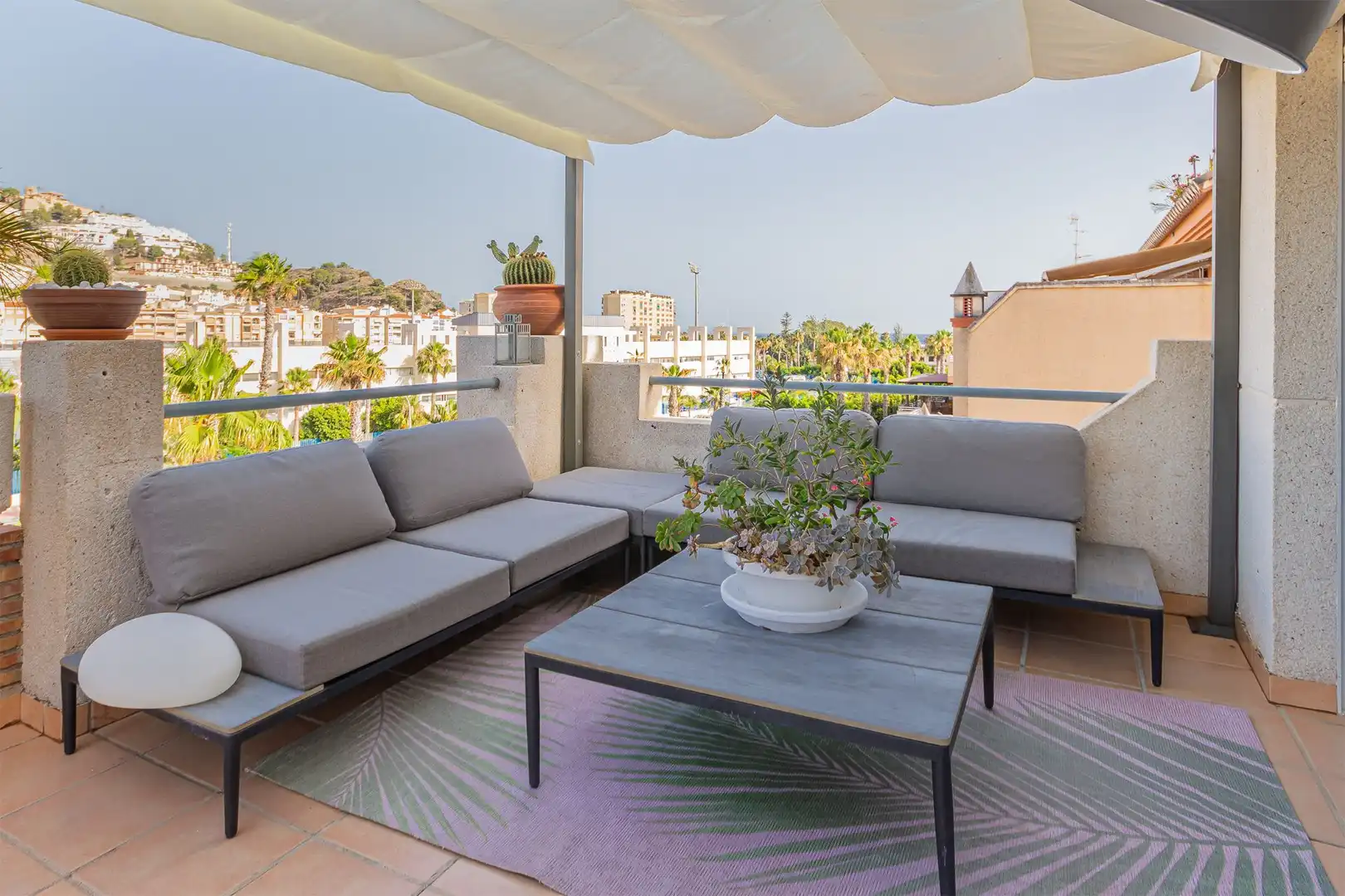 Terraza de Ático de alquiler en Almuñécar con Aire acondicionado, Terraza y Amueblado