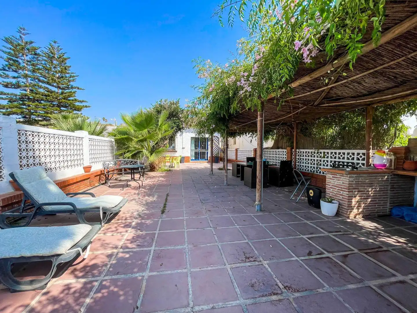 Terrassa de Casa o xalet en venda en Benajarafe