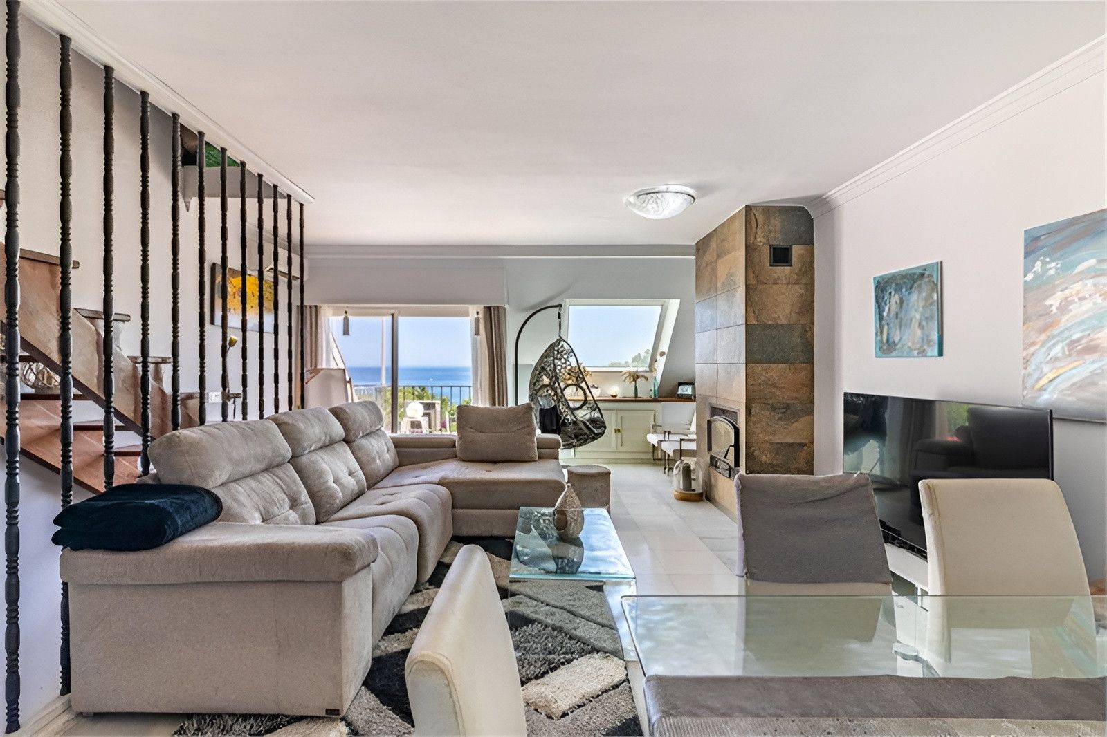 Living room of Single-family semi-detached for sale in Estepona  with Air Conditioner, Private garden and Terrace