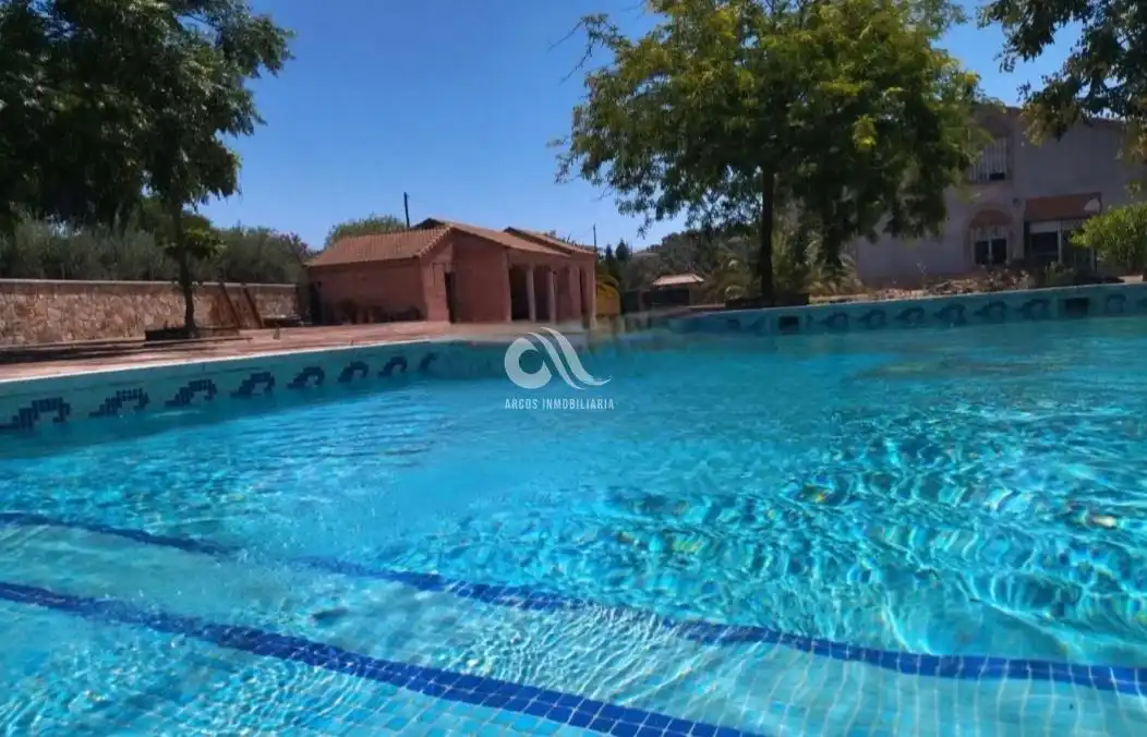 Villa con piscina in vendita a Periurbano Este - Campiña