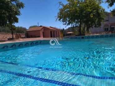 Xalet amb piscina en venda a Periurbano Este - Campiña