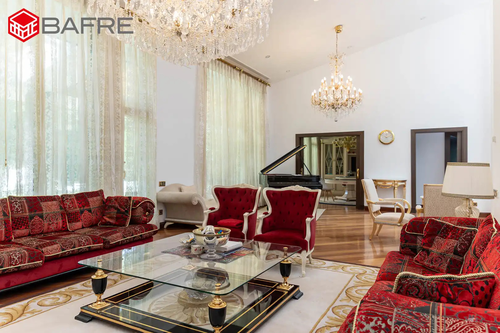 Living room of Houses for sale in Pozuelo de Alarcón  with Air Conditioner, Private garden and Storage room