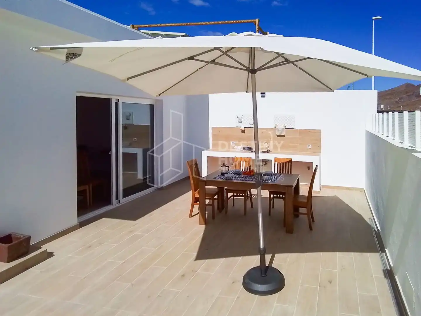 Terrassa de Casa adosada en venda en Tuineje amb Aire condicionat i Jardí privat