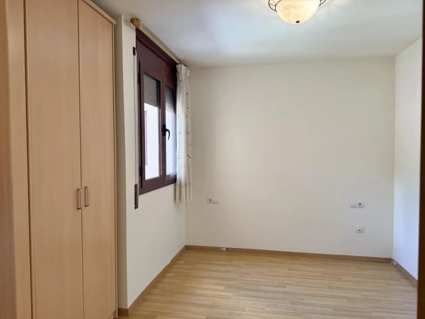 Schlafzimmer von Wohnung zum Verkauf in Bagà mit Heizung, Möbliert und Ofen