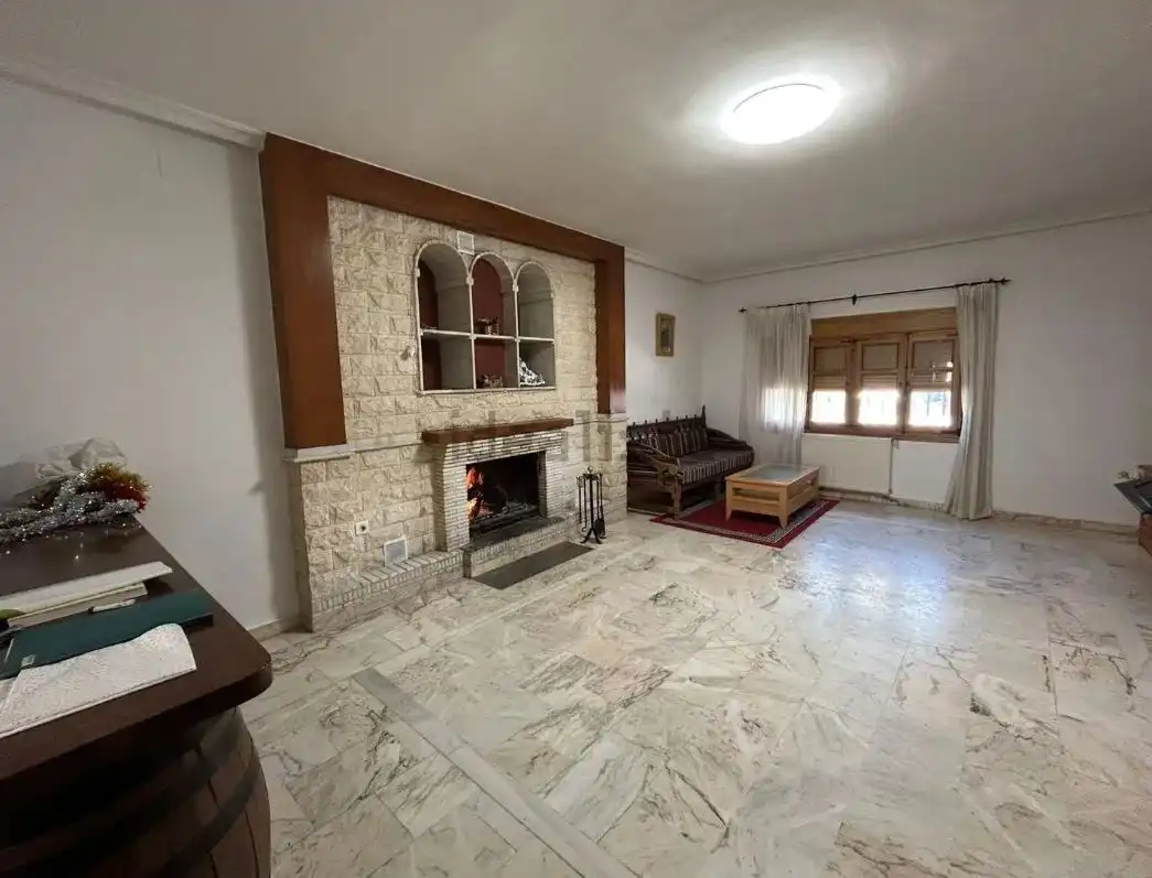 Sala d'estar de Casa o xalet en venda en Torralba de Calatrava amb Calefacció, Terrassa i Moblat
