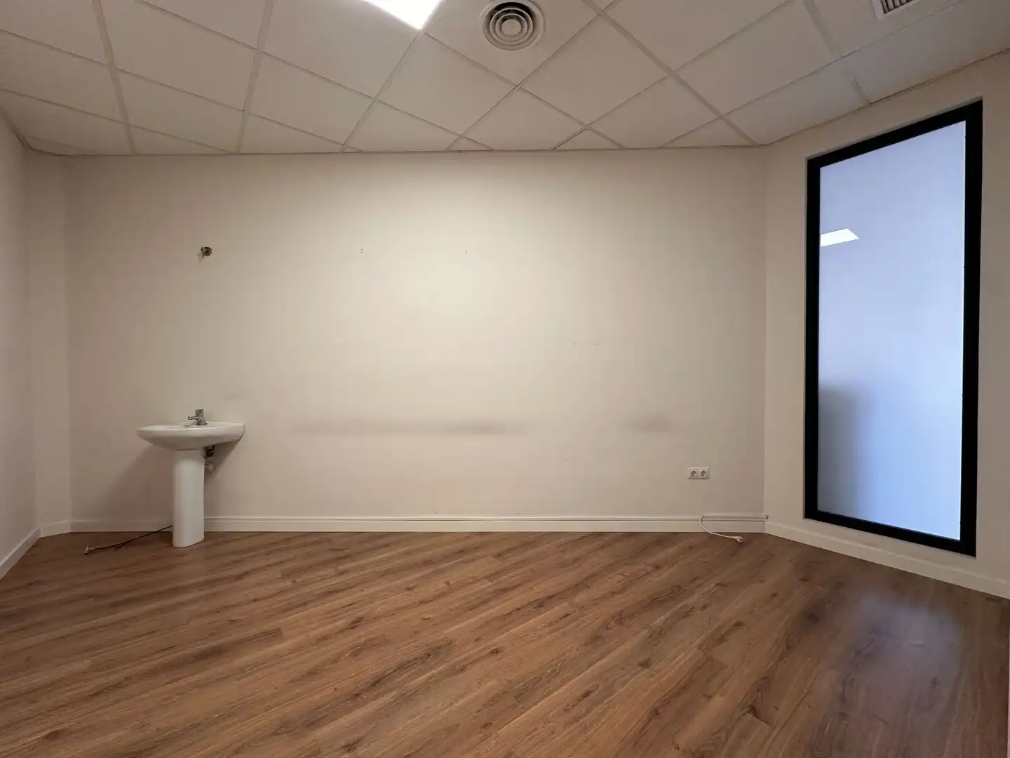 Commercial properties for rent in Ontinyent  with Air Conditioner