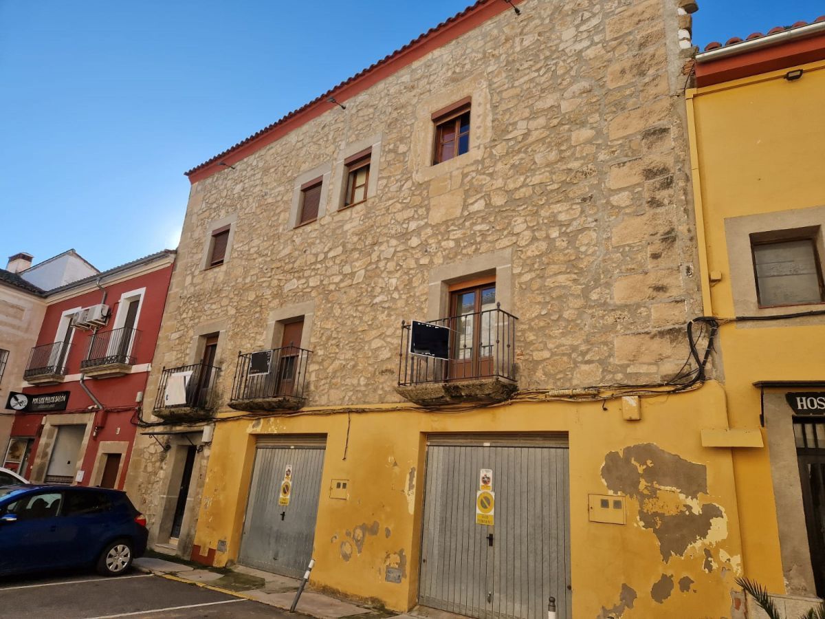 Vista exterior de Pis en venda en Cáceres Capital amb Balcó