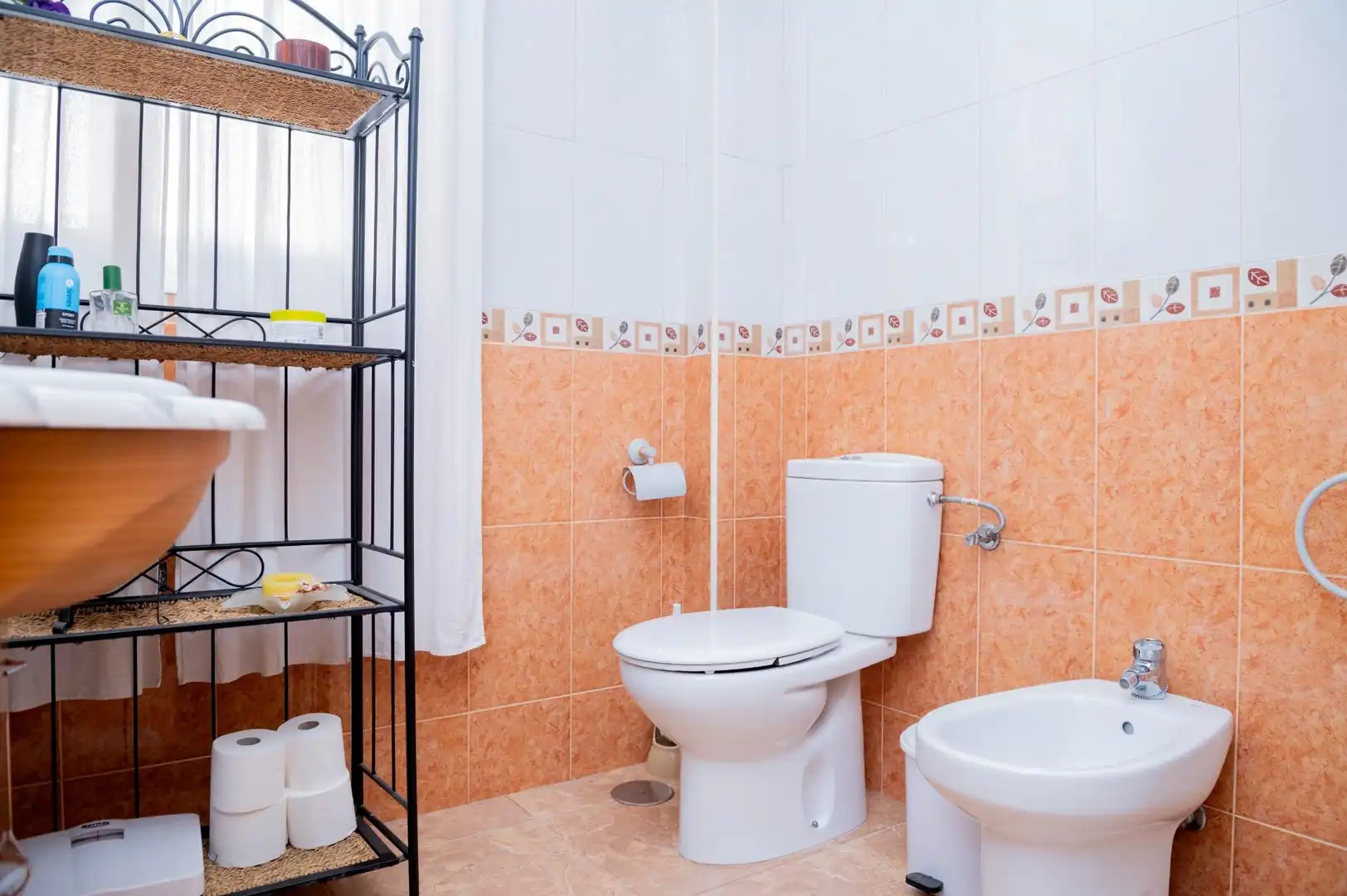 Bathroom of Houses for sale in Cuevas Bajas  with Air Conditioner, Terrace and Storage room