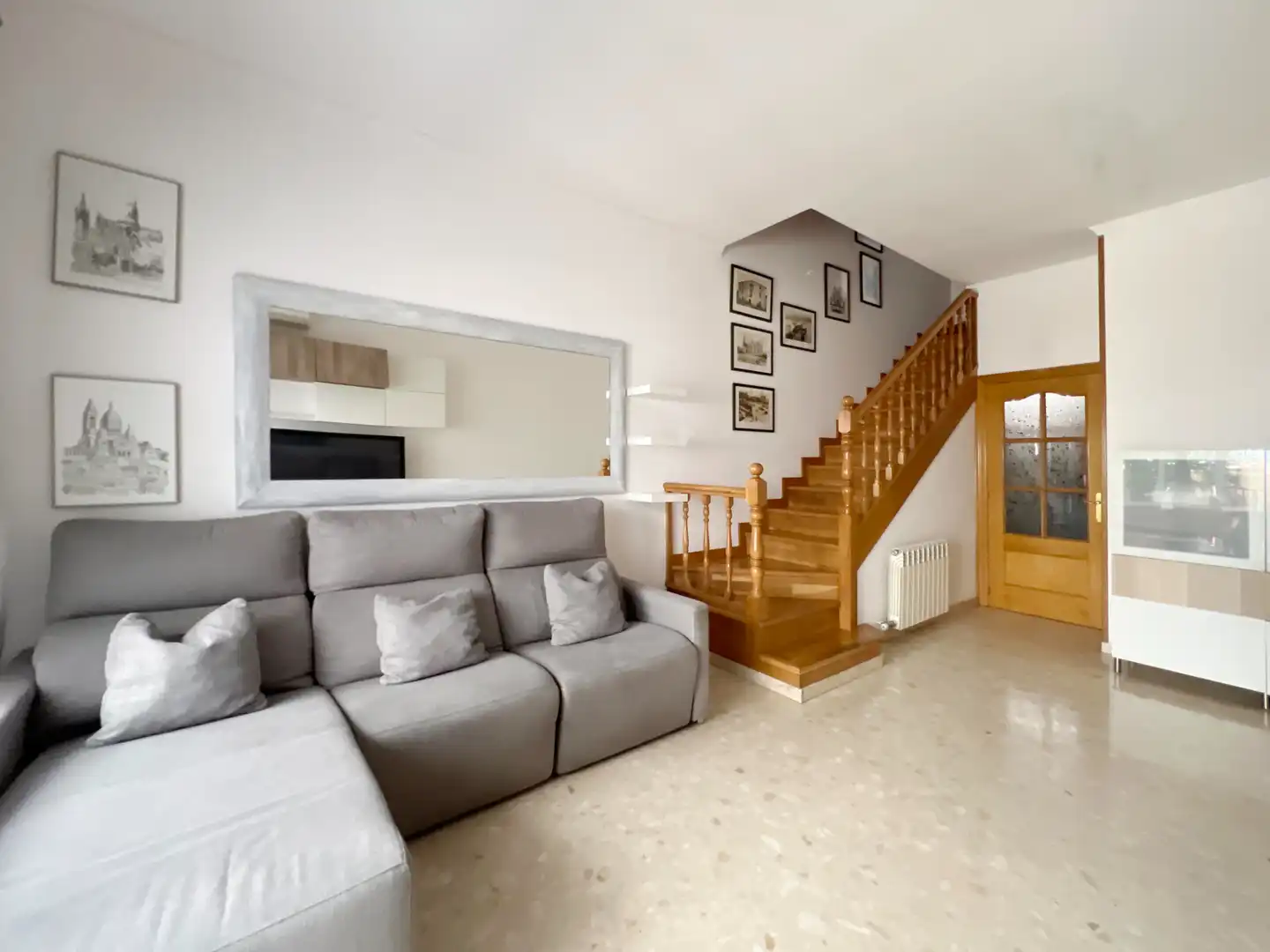 Casa a schiera con giardino in vendita a Passatge de Còrsega 16, imagen 4