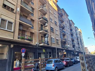 Wohnung mit Balkon zum Verkauf in Caritat 3