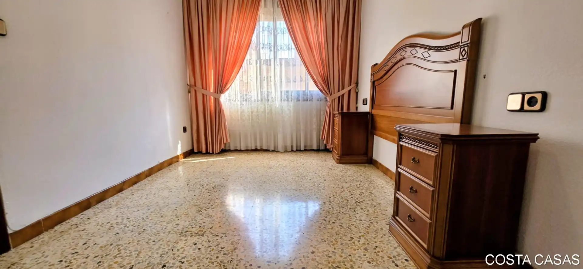 Habitación de Piso en venta en L'Hospitalet de Llobregat con Balcón
