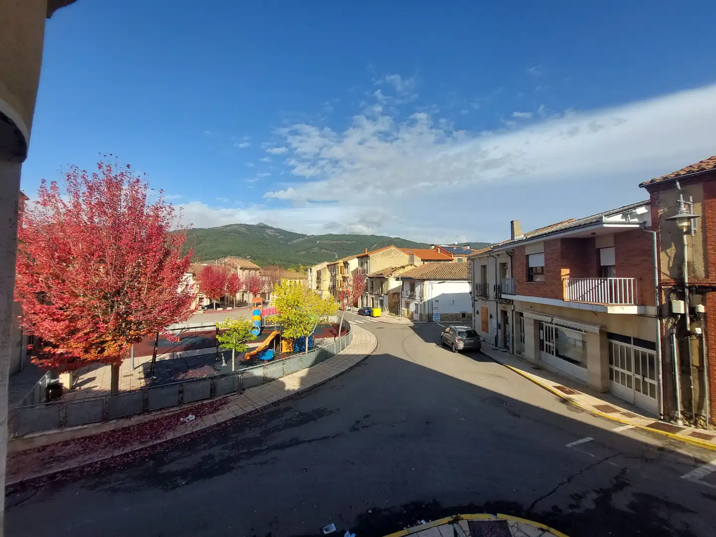 Vista exterior de Casa o xalet en venda en Boñar amb Calefacció, Jardí privat i Terrassa