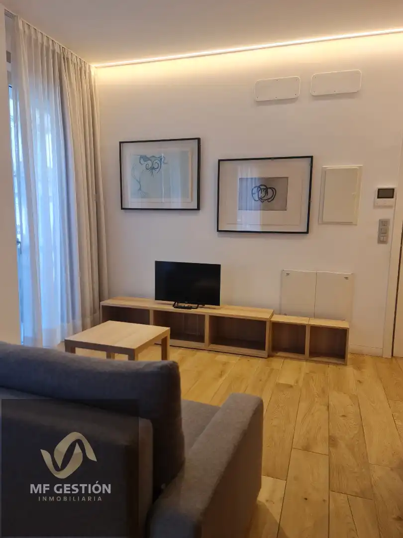 Living room of Flat for rent in Vigo   with Air Conditioner, Heating and Furnished