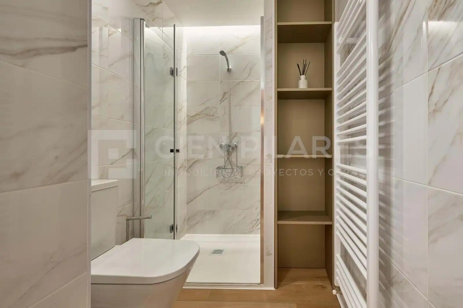Badezimmer von Wohnung zur Miete in Arnedo mit Möbliert