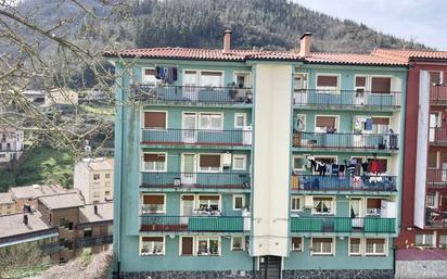 Exterior view of Flat for sale in Soraluze / Plasencia de las Armas  with Balcony