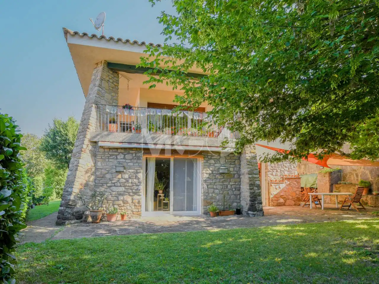 Jardí de Casa o xalet en venda en Tavèrnoles amb Calefacció, Jardí privat i Parquet