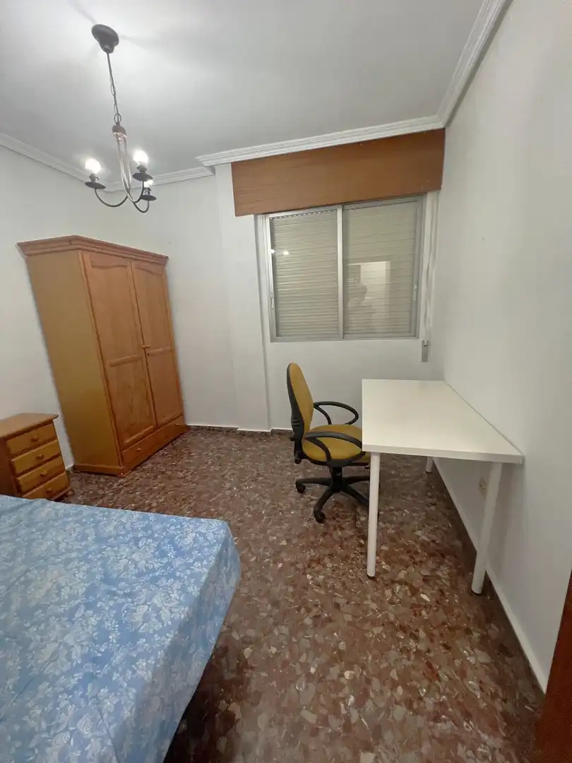 Piso de alquiler en Avenida del Rector José Loustau, 18, La Fama