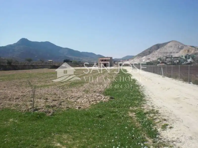 Casa o chalet en venta en Aspe con Calefacción, Jardín privado y Trastero