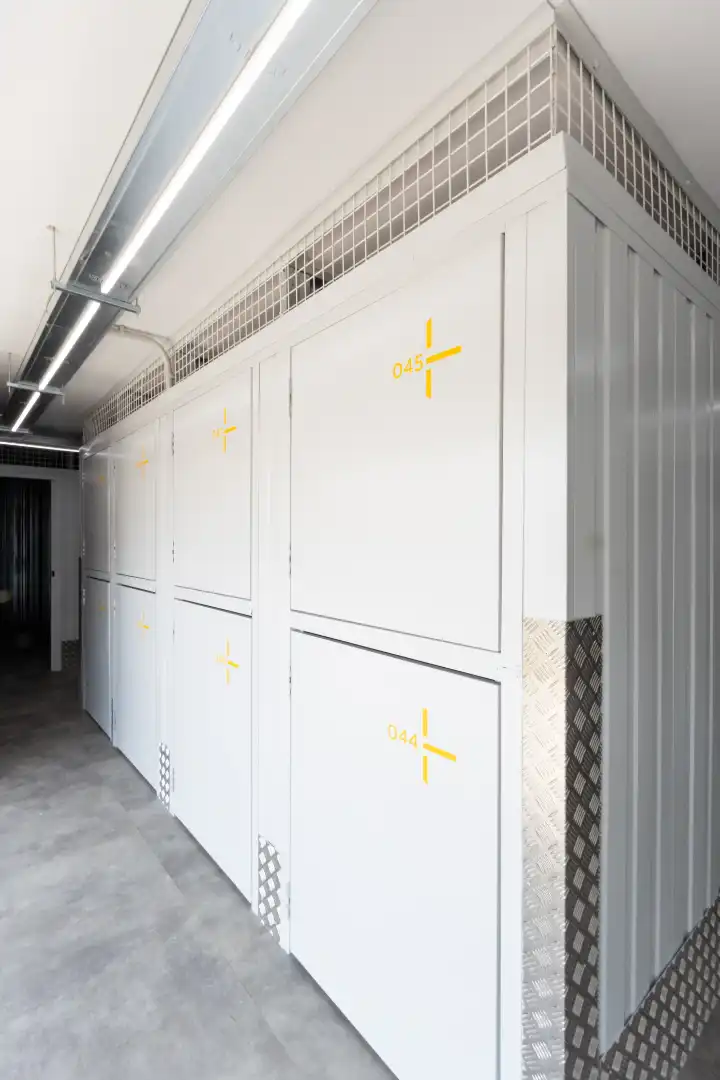 Storage room for rent in Madrid  with Alarm