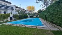 Swimming pool of House or chalet for sale in  Madrid Capital  with Air Conditioner, Terrace and Balcony