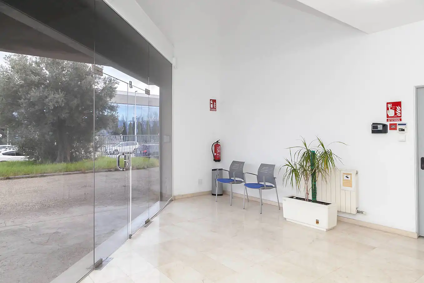 Nave industrial en venta en Molins de Rei con Alarma