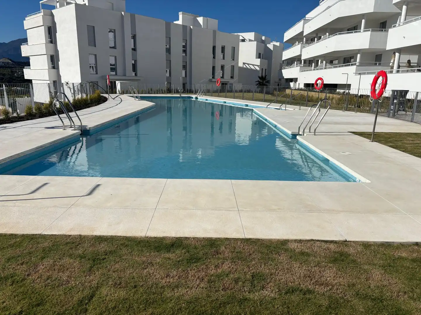 Piscina de Dúplex de lloguer en Estepona amb Aire condicionat, Calefacció i Terrassa
