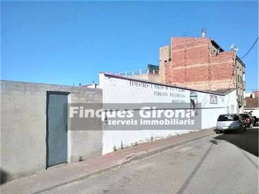 Terreny rústic en venda a Calle Verneda