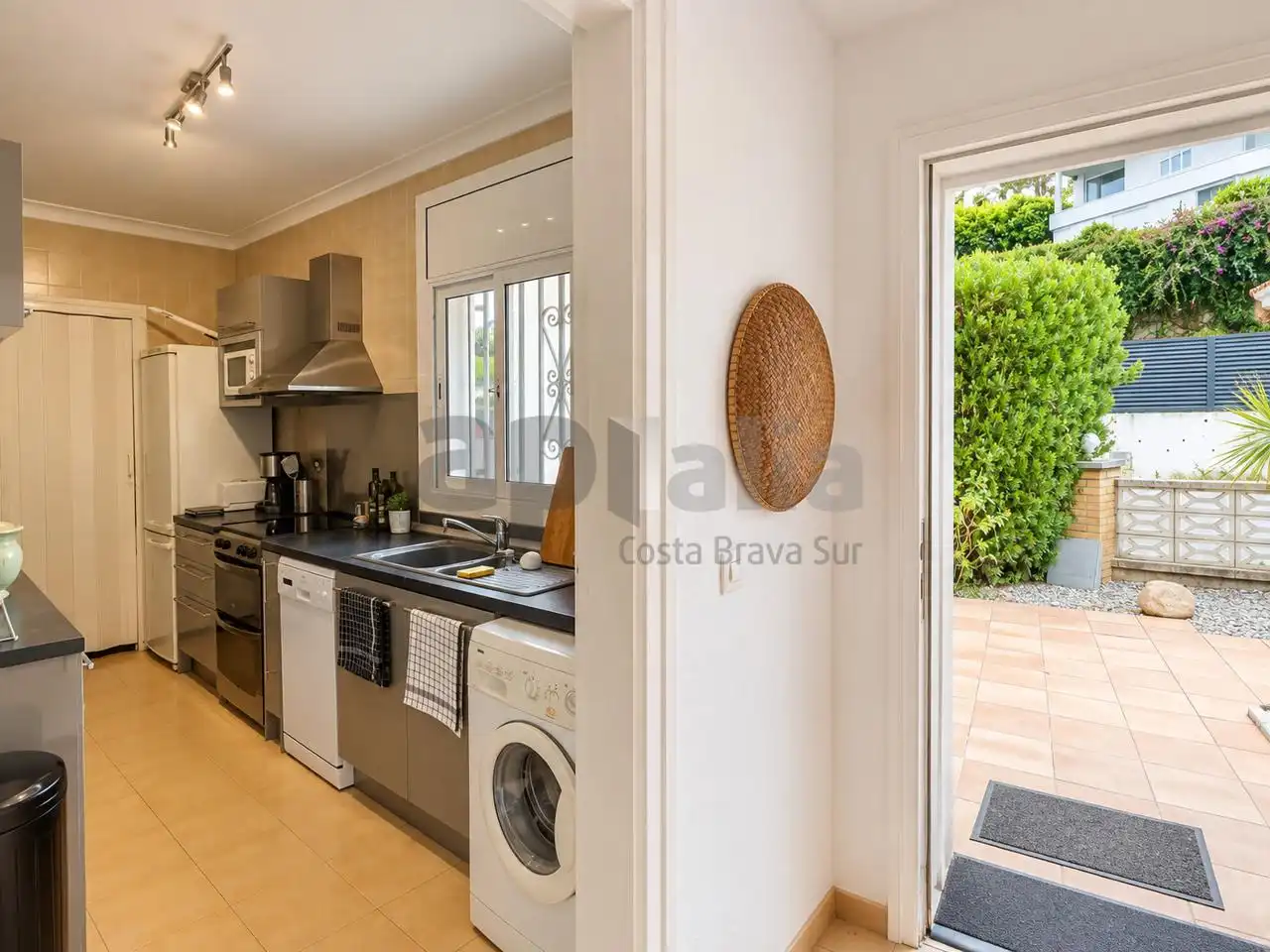 House with garden for sale in Canyelles, imagen 2