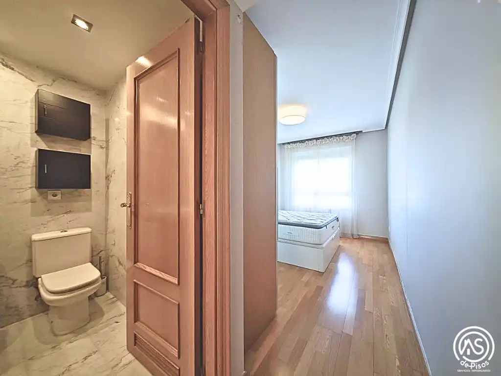 Flat for rent in Calle de la Sierra de Vicor, 21, La Almozara