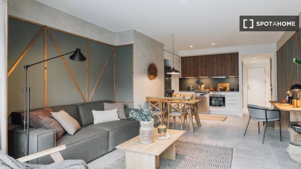 Sala d'estar de Pis de lloguer en  Barcelona Capital amb Aire condicionat, Calefacció i Moblat