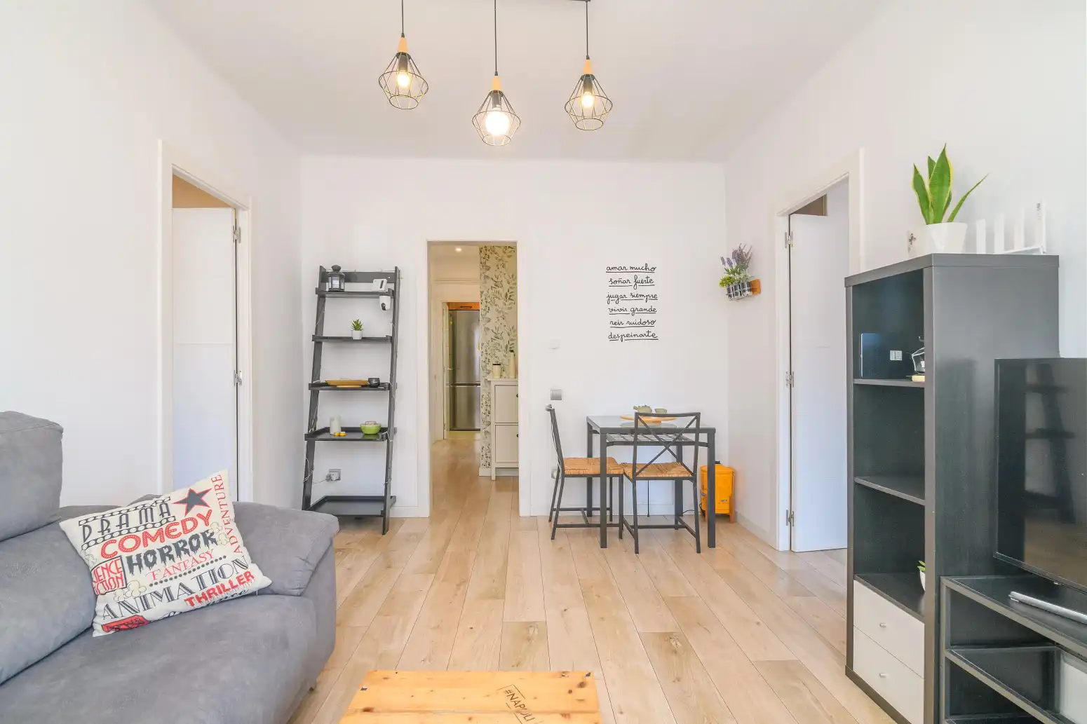 Sala de estar de Piso en venta en Sant Boi de Llobregat con Calefacción y Balcón