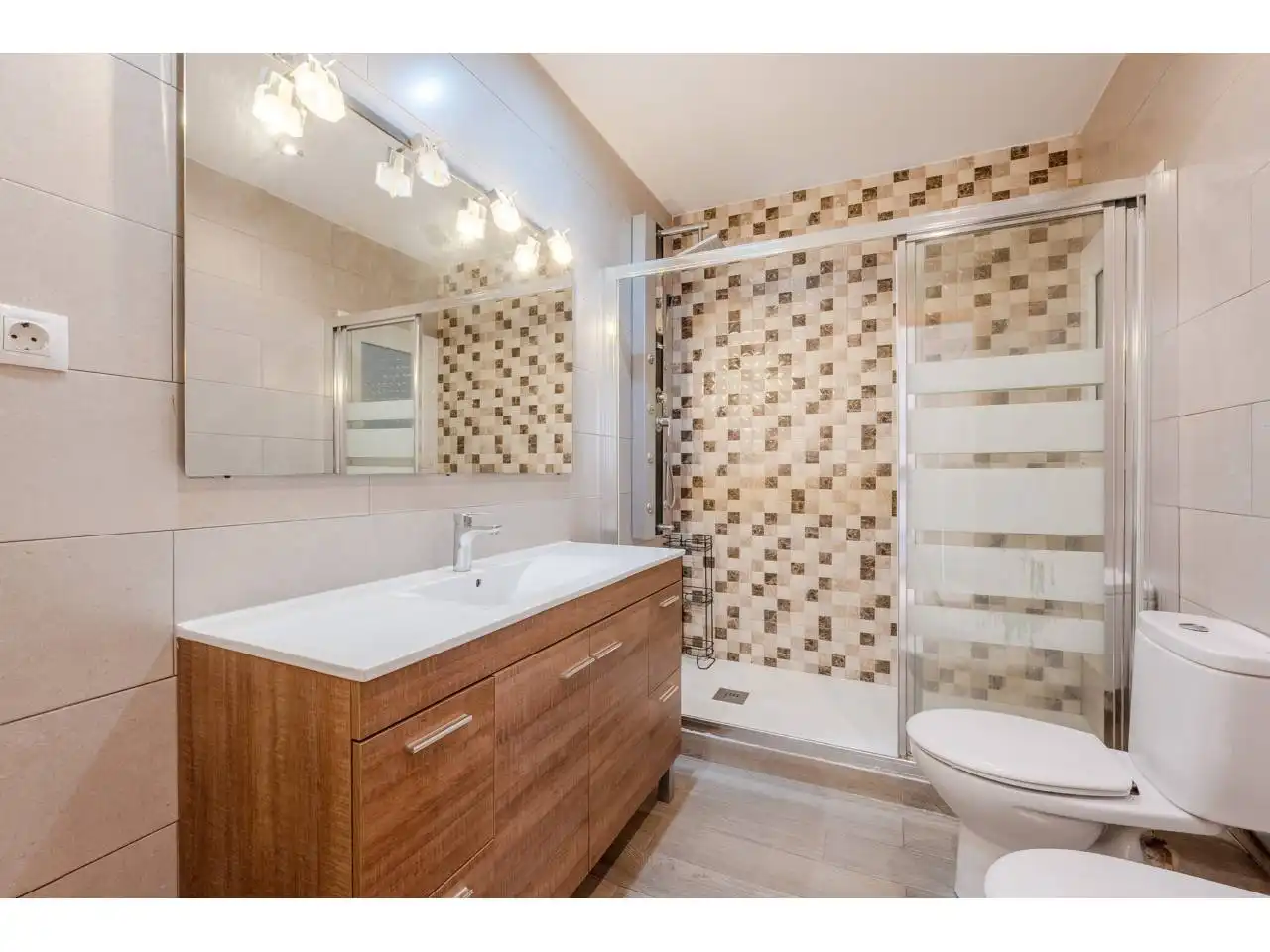 Badezimmer von Wohnung zum Verkauf in Manresa mit Klimaanlage, Heizung und Terrasse