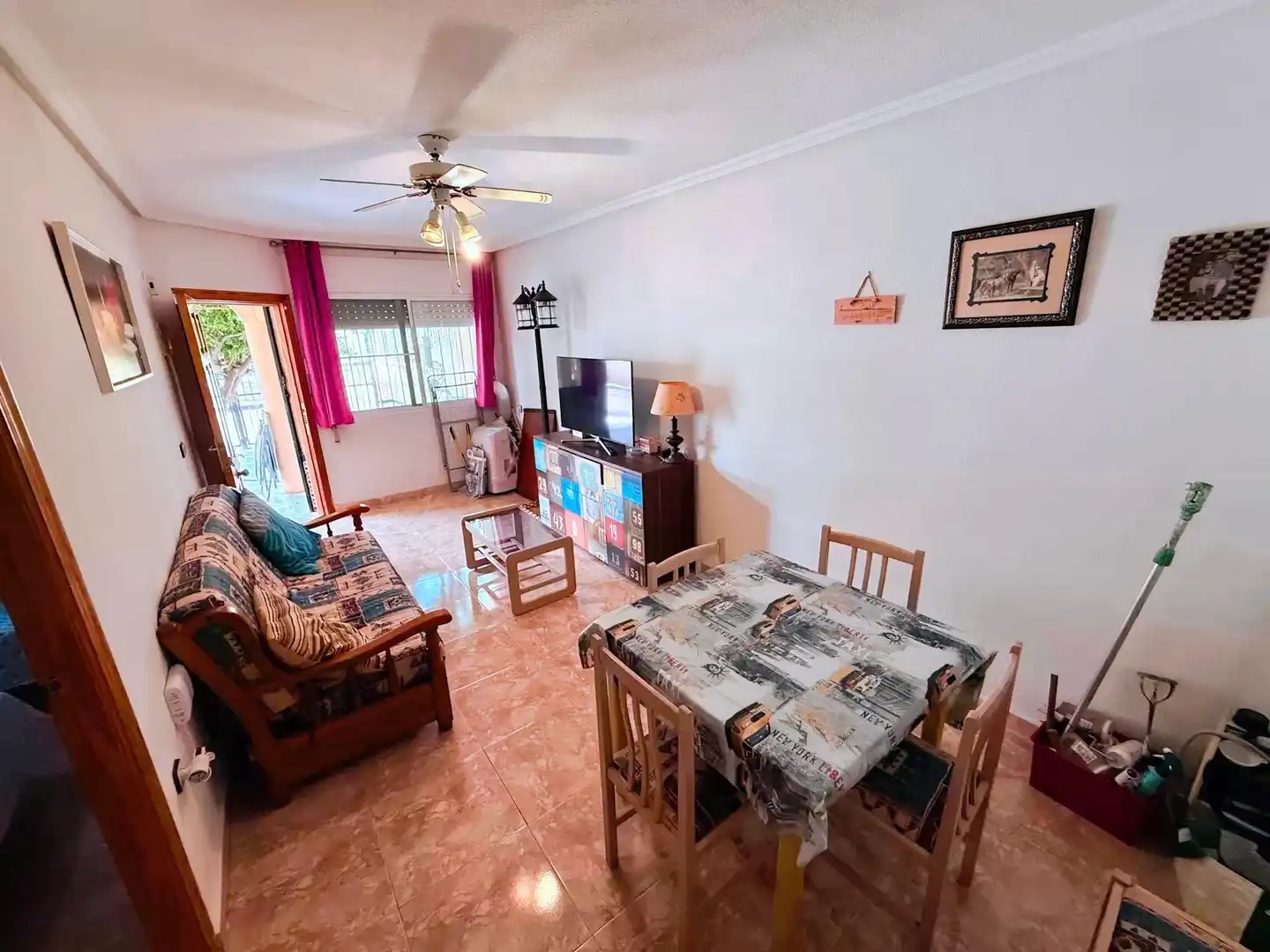 Sala d'estar de Casa adosada en venda en Los Alcázares amb Terrassa