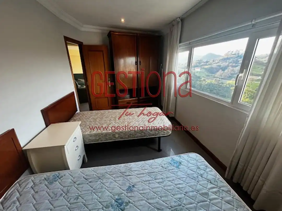 Habitación de Apartamento en venta en Laredo