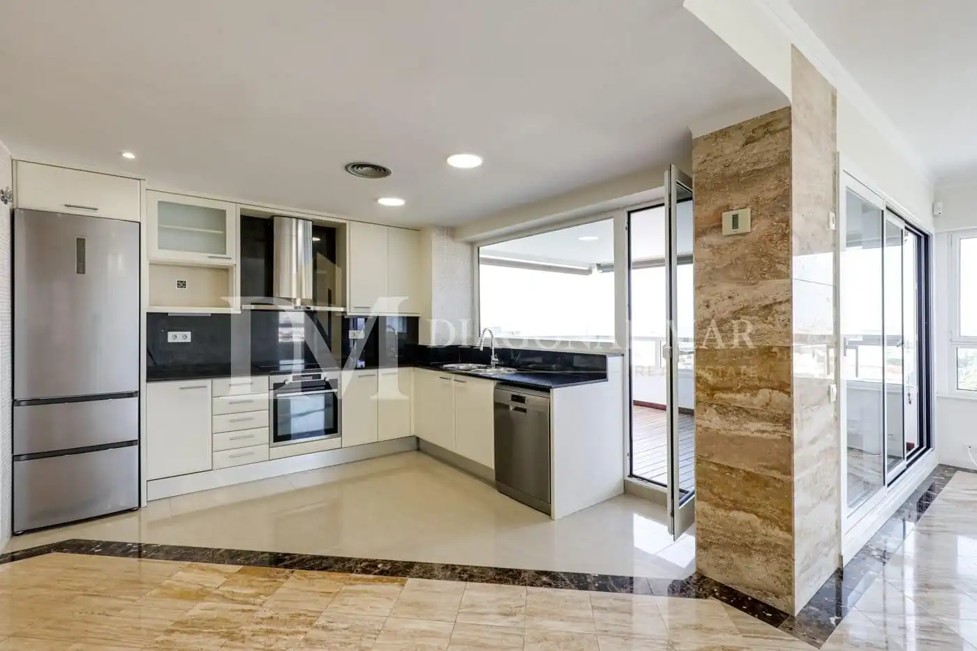 Cocina de Piso en venta en Barcelona con Aire acondicionado, Calefacción y Terraza