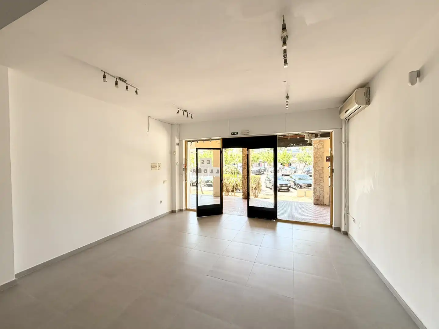 Commercial properties for rent in Empuriabrava