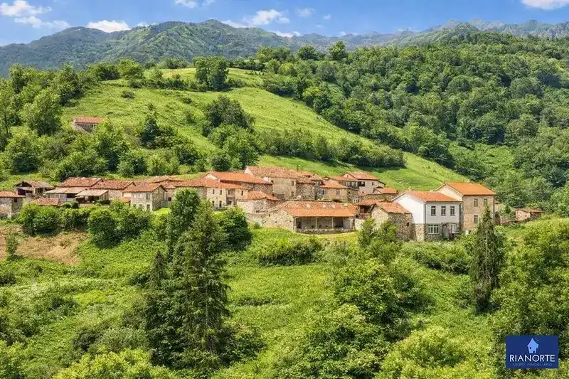Vista exterior de Casa o chalet en venta en Teverga