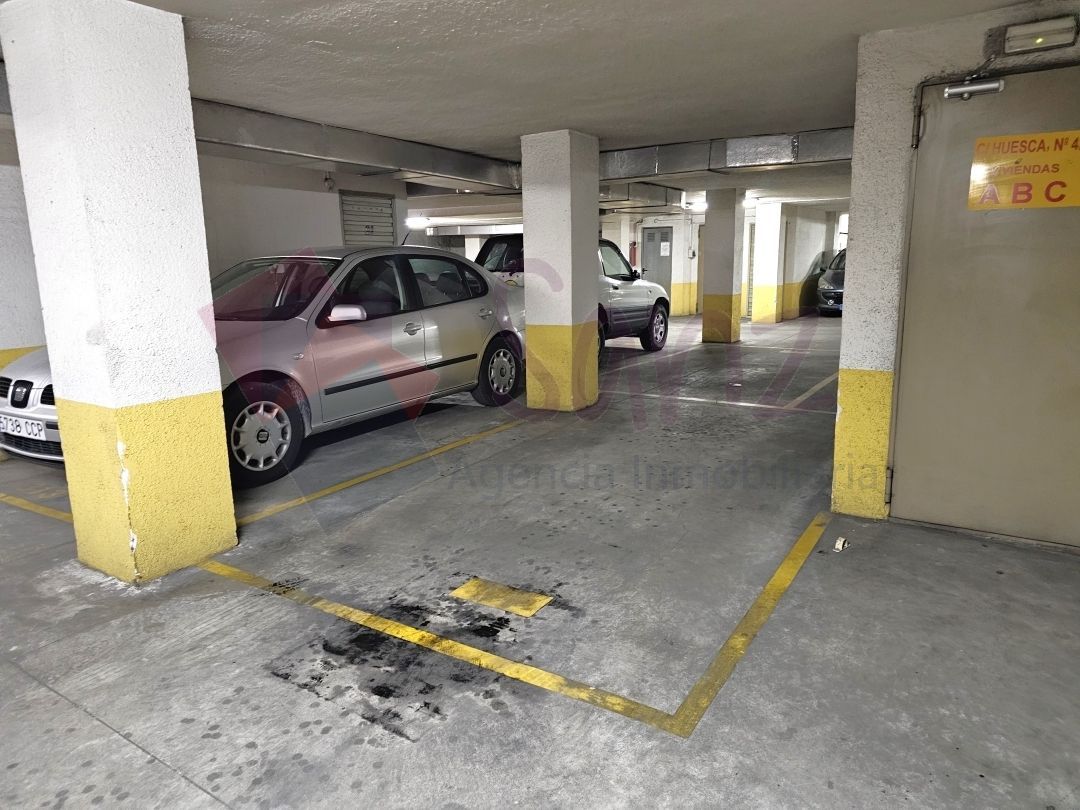 Aparcament de Garatge en venda en  Logroño