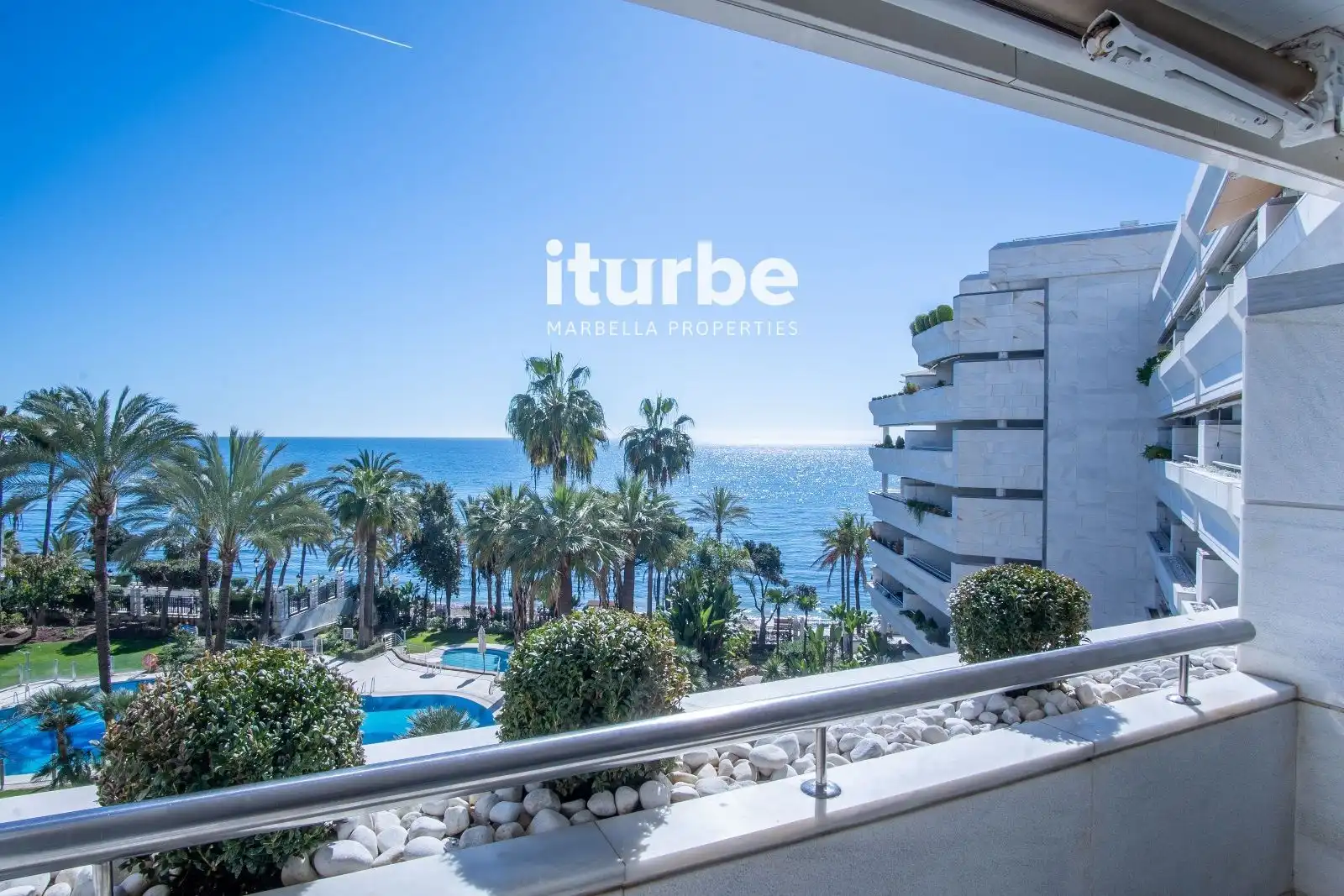 Exterior view of Flat for rent in Marbella  with Air Conditioner, Terrace and Swimming Pool