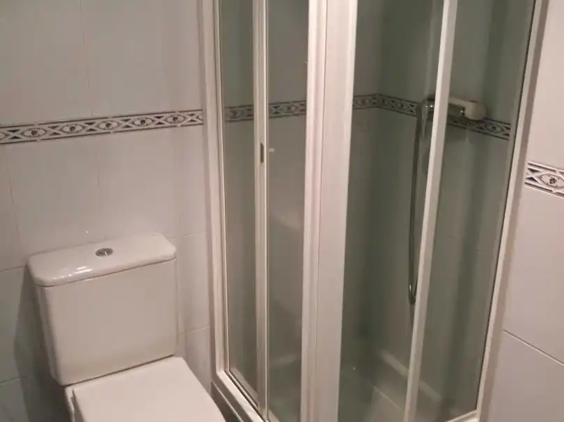 Baño de Piso de alquiler en Centro Urbano