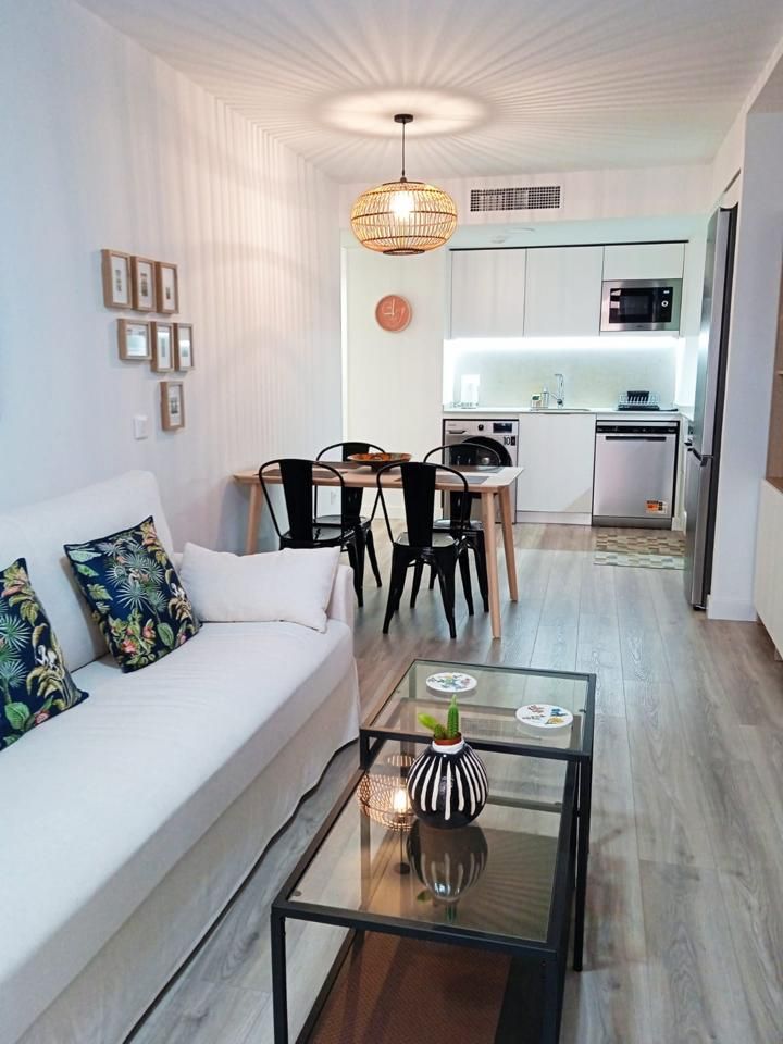 Living room of Flat to rent in  Valencia Capital  with Air Conditioner, Furnished and Balcony