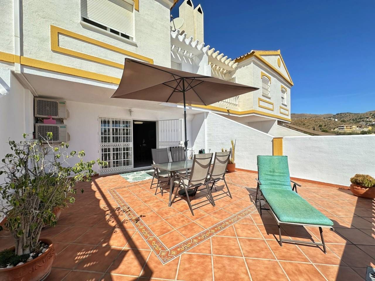 Casa adosada en venda a Lomas del Rincón , Cotomar