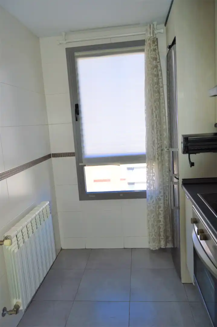 Badezimmer von Wohnung zur Miete in Madrid mit Klimaanlage, Heizung und Parkett